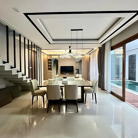 Classy New 5 Bedroom Villa In Kuta